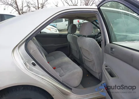 2004 Toyota Camry Le from USA, damaged, VIN 4T1BE32K74U813744